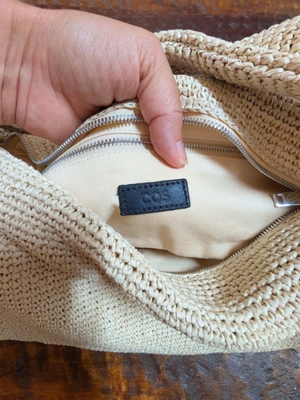 COS Slouchy Raffia Tote Beige - Picture 5 of 7